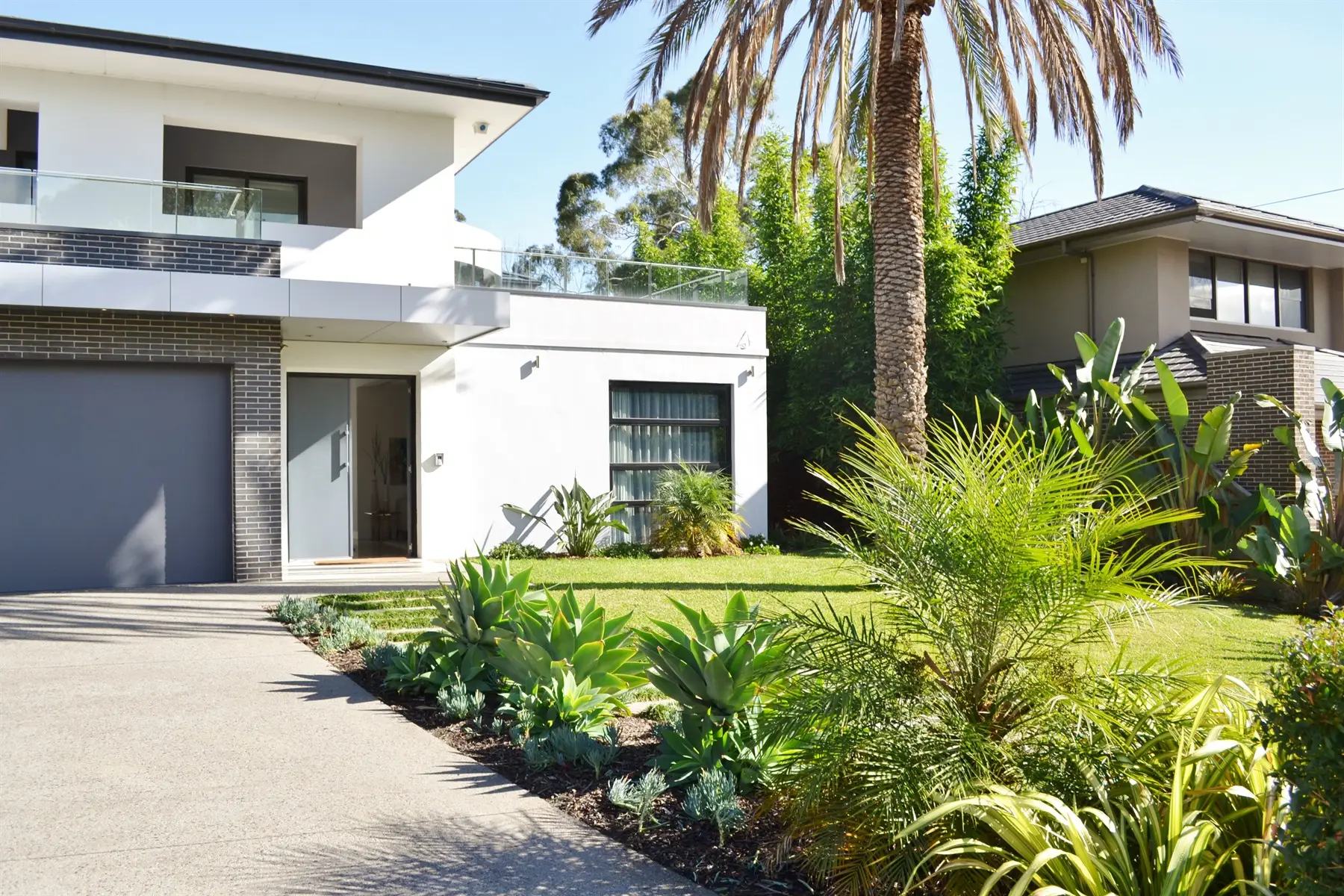 Eaglemont Front Garden